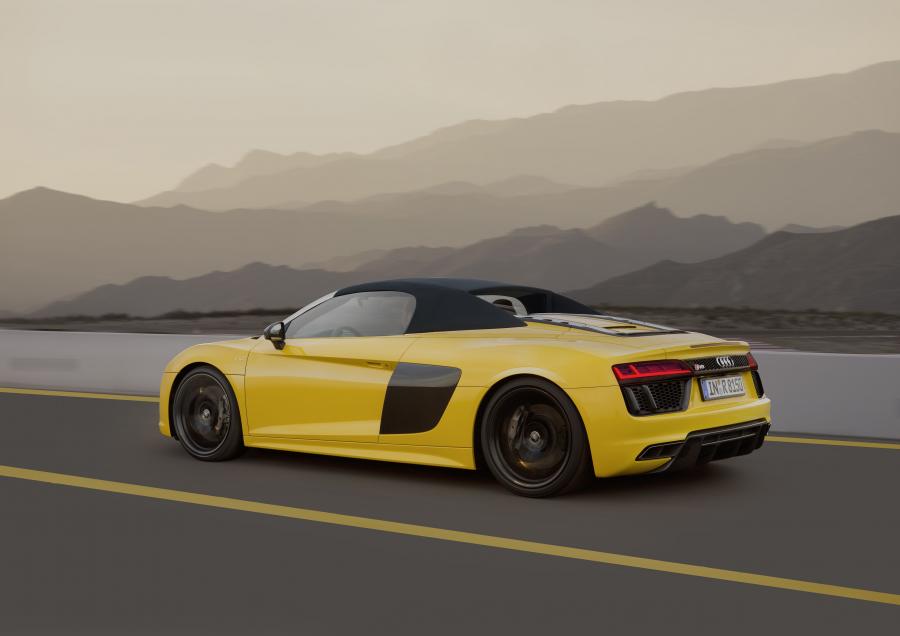  Audi R8 Spyder V10 2016 года  (WW) (фото 46 из 61)